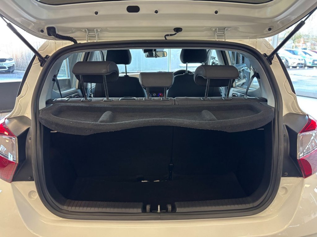 Used Hyundai i10 2021 for sale - 77226568: Photo 42