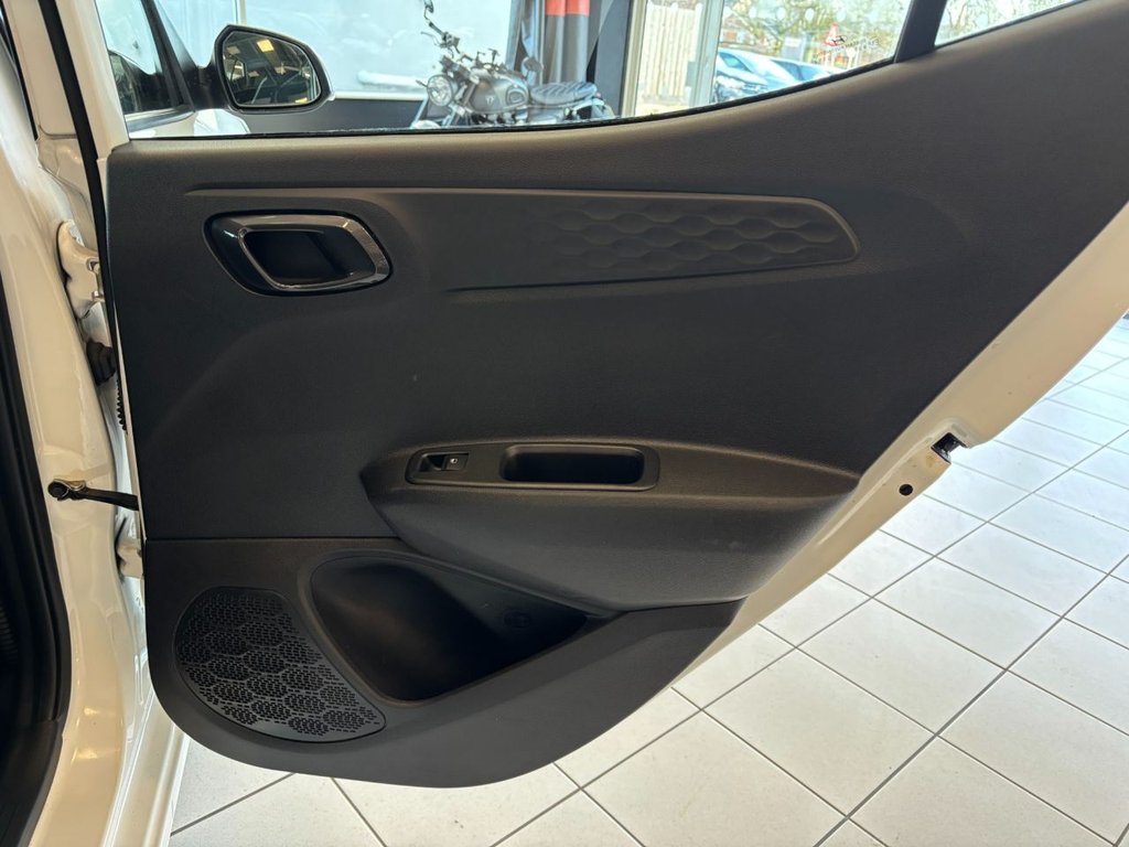 Used Hyundai i10 2021 for sale - 77226568: Photo 43