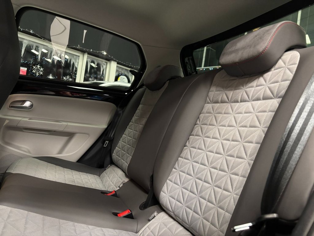 Used Volkswagen up! 2018 for sale - 77037644: Photo 39