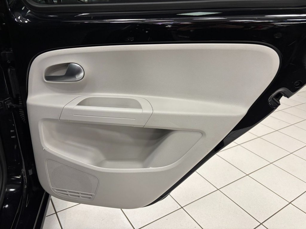 Used Volkswagen up! 2018 for sale - 77037644: Photo 42