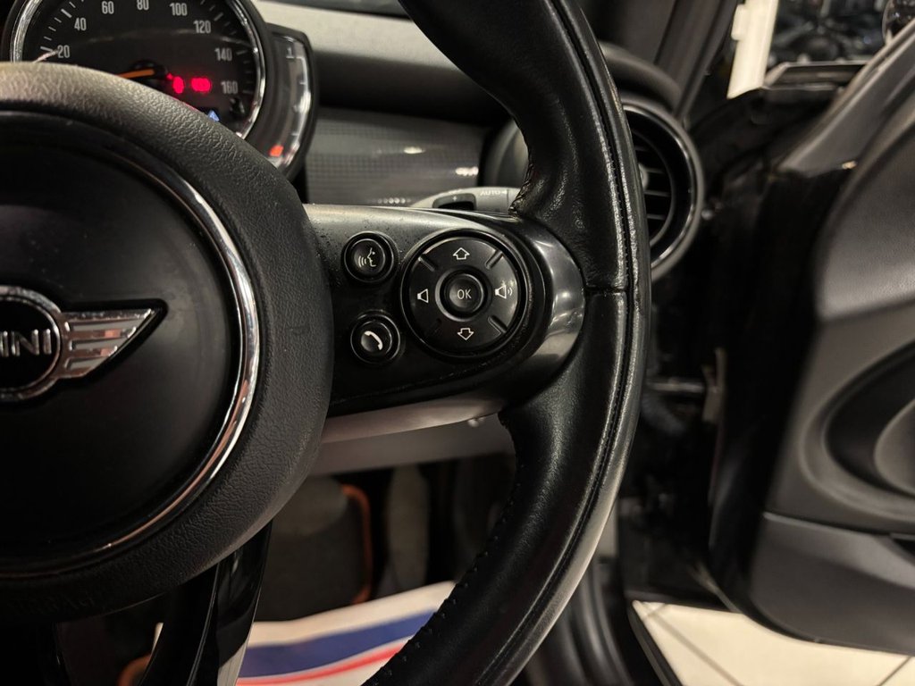 Used MINI Convertible 2018 for sale - 76724906: Photo 32