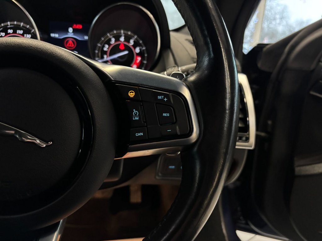 Used Jaguar F-Type 2017 for sale - 76985978: Photo 35