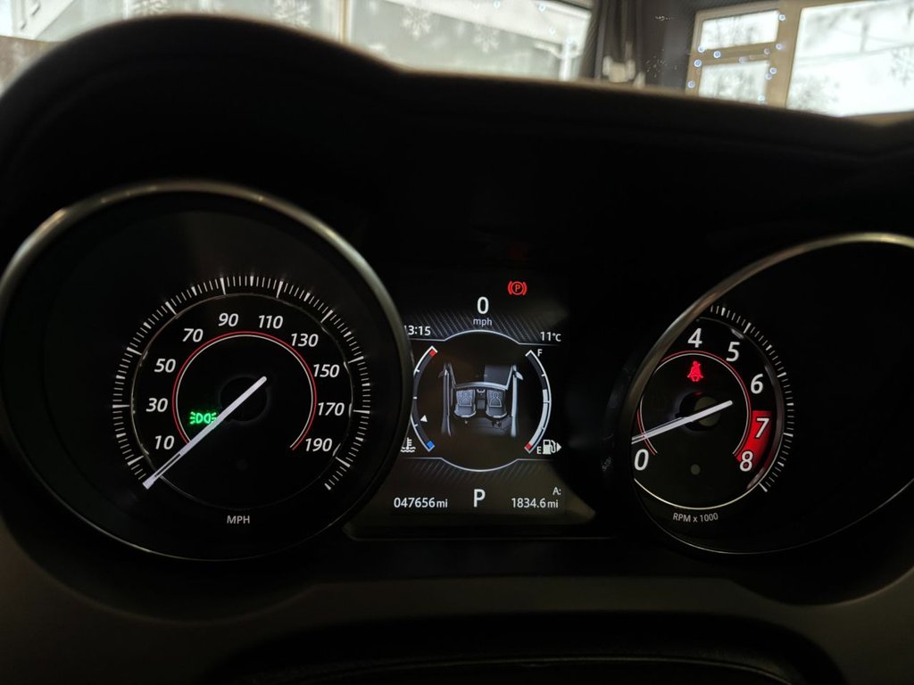 Used Jaguar F-Type 2017 for sale - 76985978: Photo 37