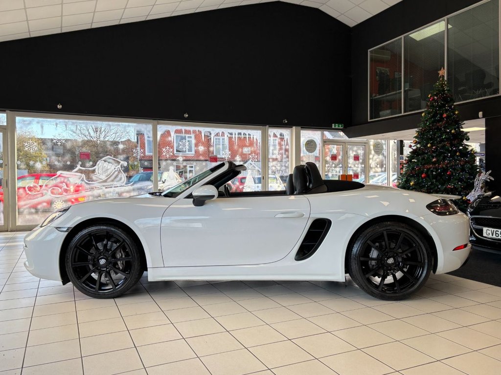 Used Porsche 718 Boxster 2016 for sale - 76867617: Photo 13