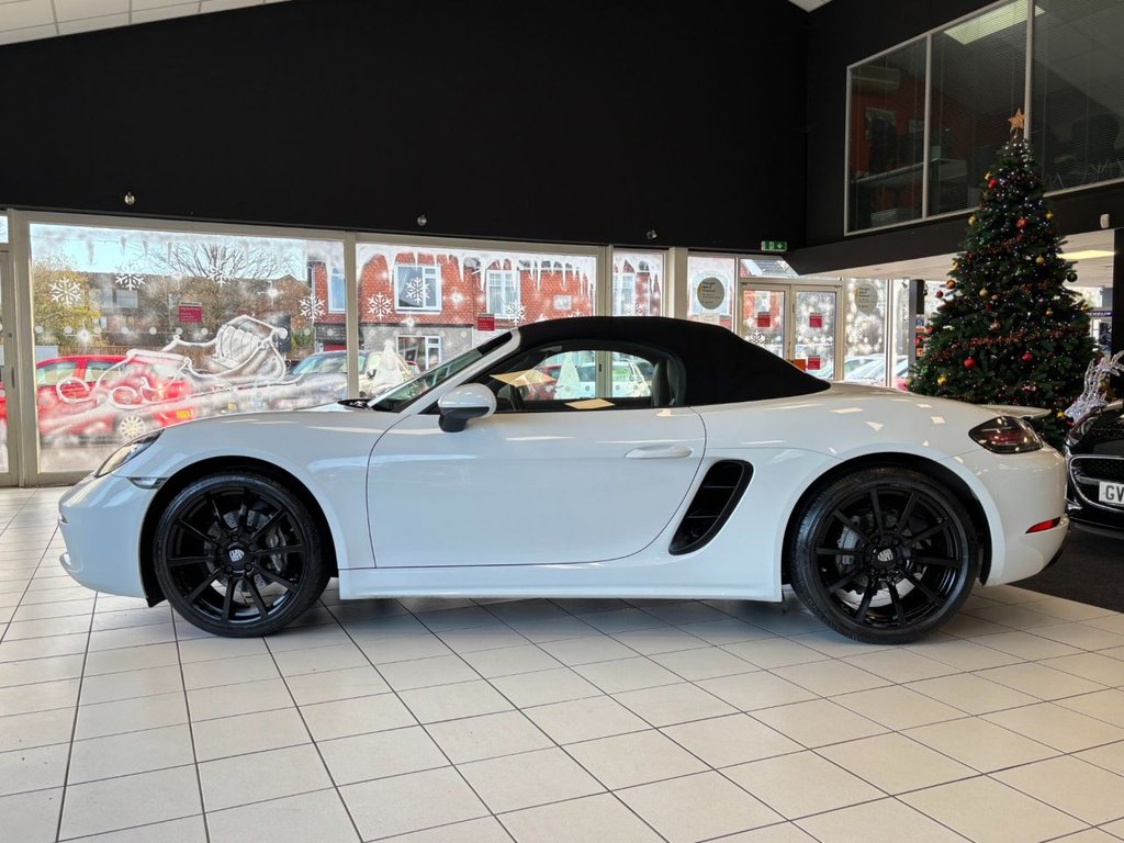 Used Porsche 718 Boxster 2016 for sale - 76867617: Photo 14
