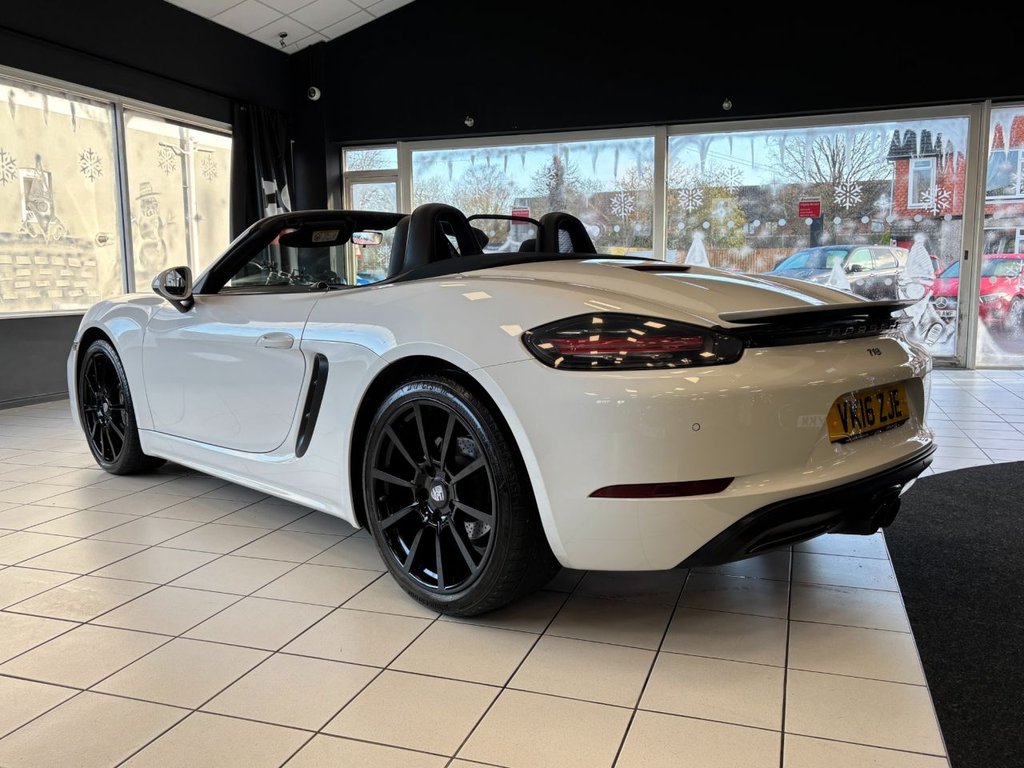 Used Porsche 718 Boxster 2016 for sale - 76867617: Photo 15