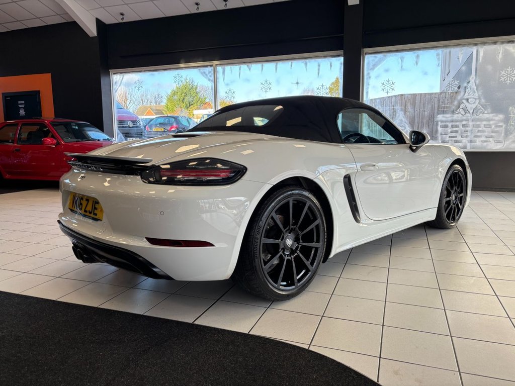 Used Porsche 718 Boxster 2016 for sale - 76867617: Photo 23