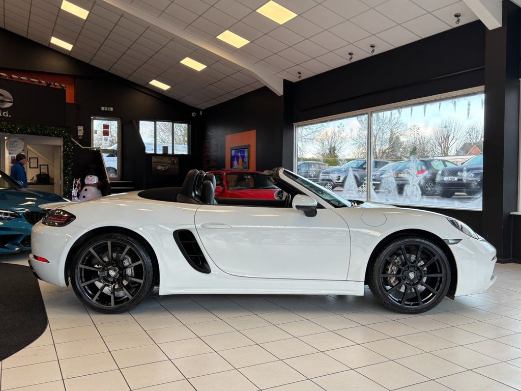 Used Porsche 718 Boxster 2016 for sale - 76867617: Photo 25