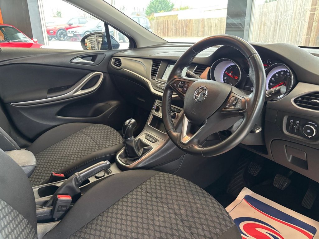 Used Vauxhall Astra 2020 for sale - 77520688: Photo 2