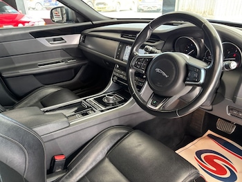 Used Jaguar XF 2017 for sale - 78780710: Photo