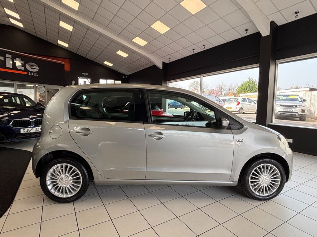 Used Volkswagen up! 2015 for sale - 77764941: Photo 15