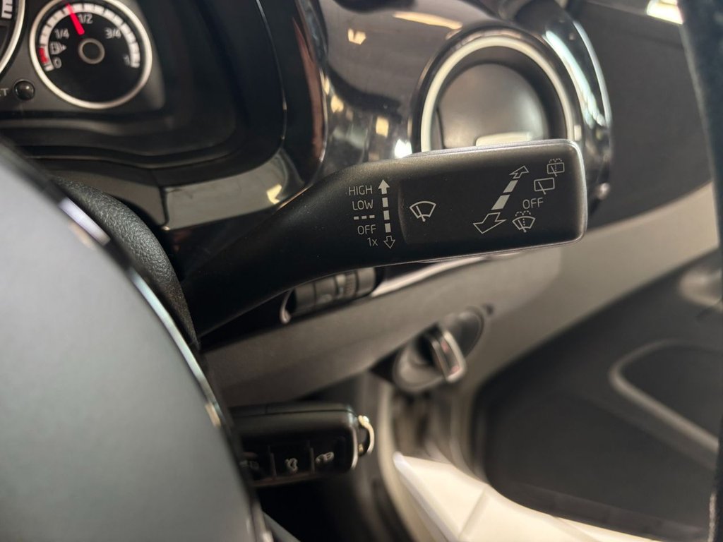 Used Volkswagen up! 2015 for sale - 77764941: Photo 23