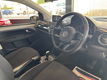 Used Volkswagen up! 2015 for sale - 77764941: Photo