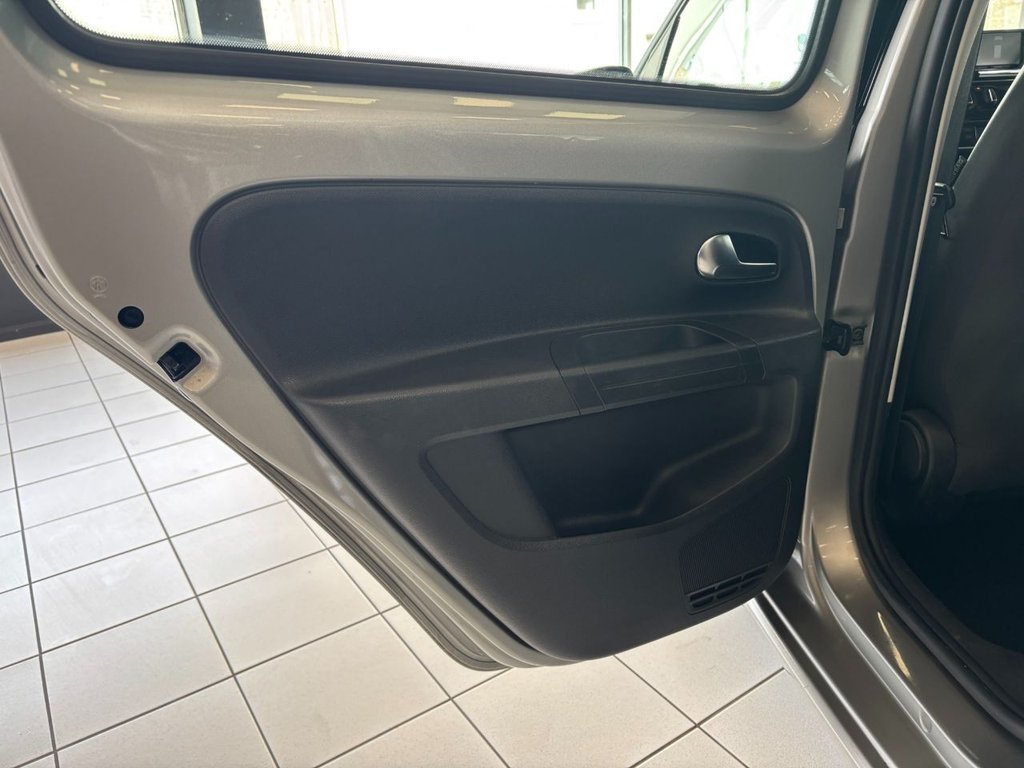 Used Volkswagen up! 2015 for sale - 77764941: Photo 37