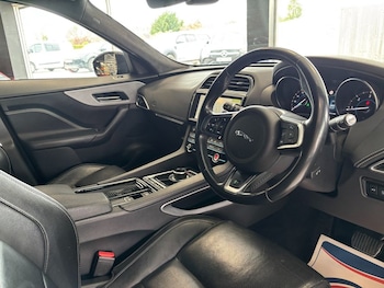 Used Jaguar F-Pace 2019 for sale - 78400895: Photo