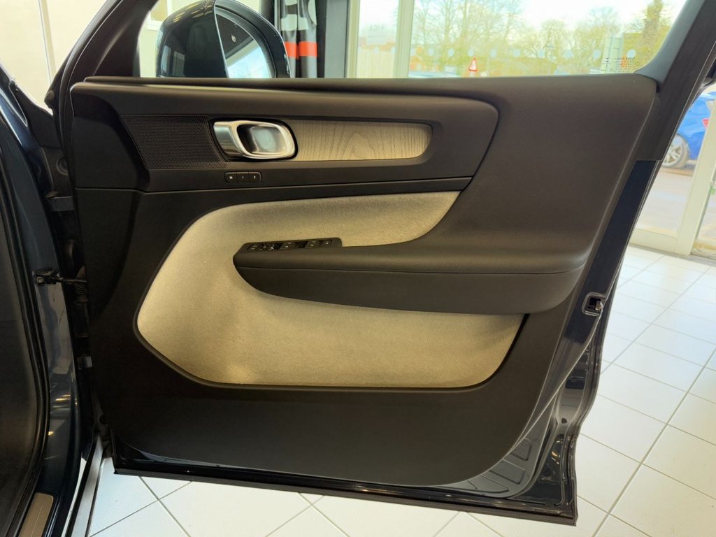 Used Volvo XC40 2019 for sale - 77319536: Photo 42