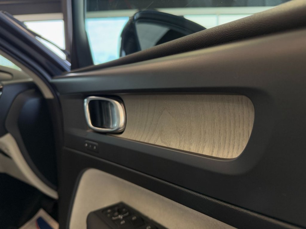 Used Volvo XC40 2019 for sale - 77319536: Photo 43