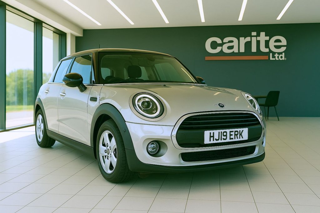 Used MINI Hatch 2019 for sale - 76768244: Photo 1