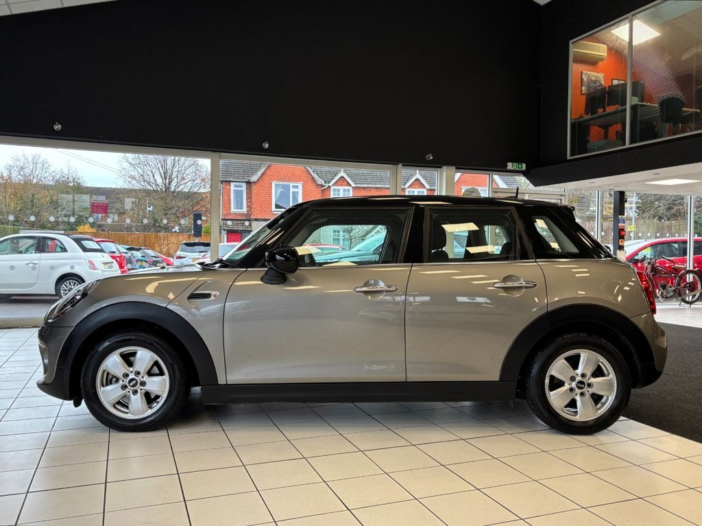 Used MINI Hatch 2019 for sale - 76768244: Photo 11