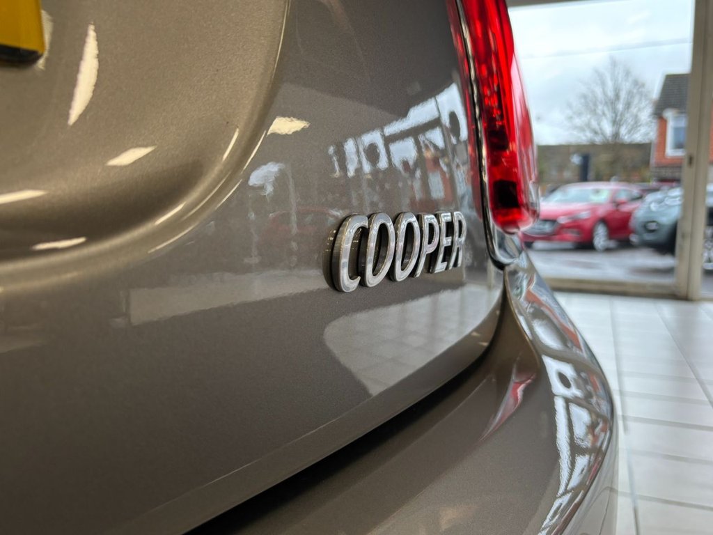 Used MINI Hatch 2019 for sale - 76768244: Photo 13