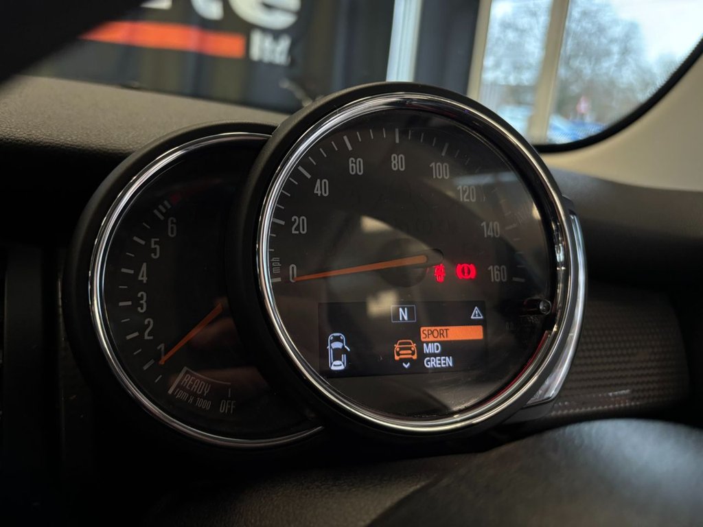 Used MINI Hatch 2019 for sale - 76768244: Photo 28