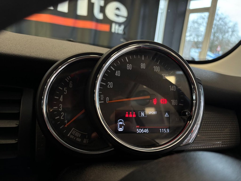 Used MINI Hatch 2019 for sale - 76768244: Photo 29