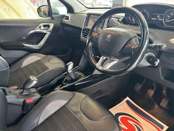 Used Peugeot 2008 2017 for sale - 79871157: Photo