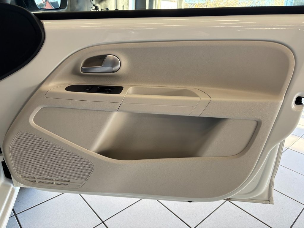 Used Volkswagen up! 2021 for sale - 77764736: Photo 44