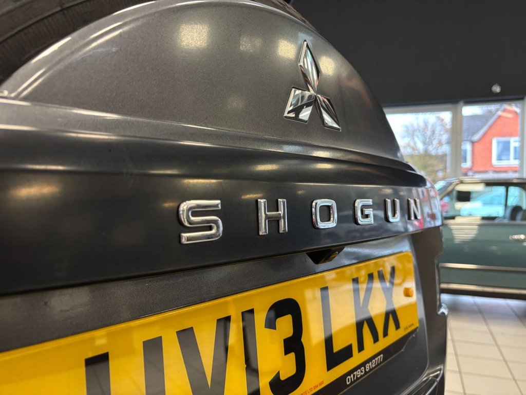 Used Mitsubishi Shogun 2013 for sale - 76631799: Photo 12