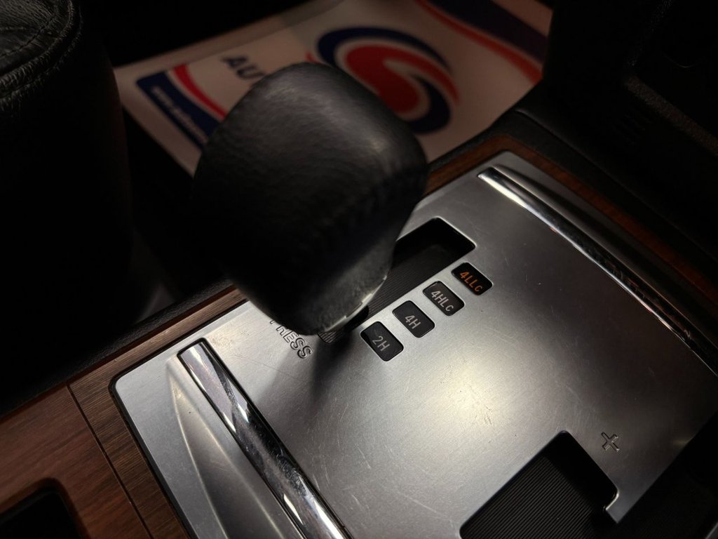 Used Mitsubishi Shogun 2013 for sale - 76631799: Photo 41