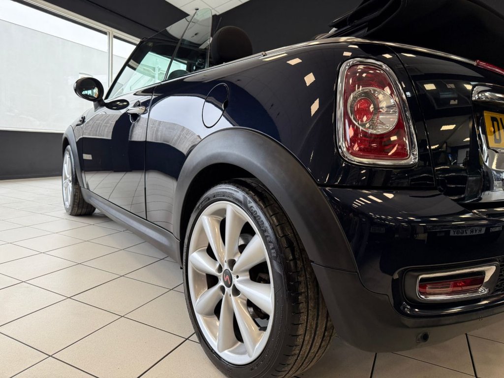 Used MINI Convertible 2013 for sale - 77780342: Photo 23