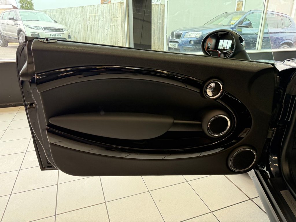 Used MINI Convertible 2013 for sale - 77780342: Photo 44