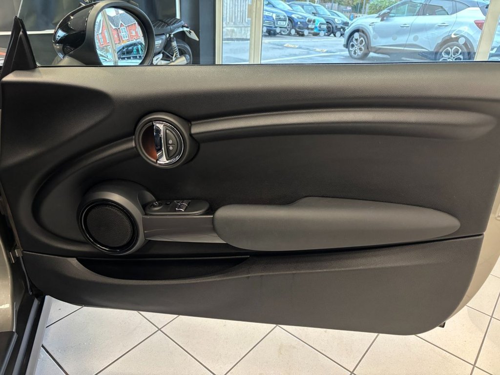 Used MINI Hatch 2019 for sale - 76386689: Photo 50