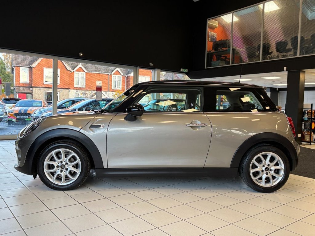 Used MINI Hatch 2019 for sale - 76386689: Photo 9