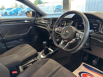 Used Volkswagen T-Roc 2021 for sale - 77437068: Photo