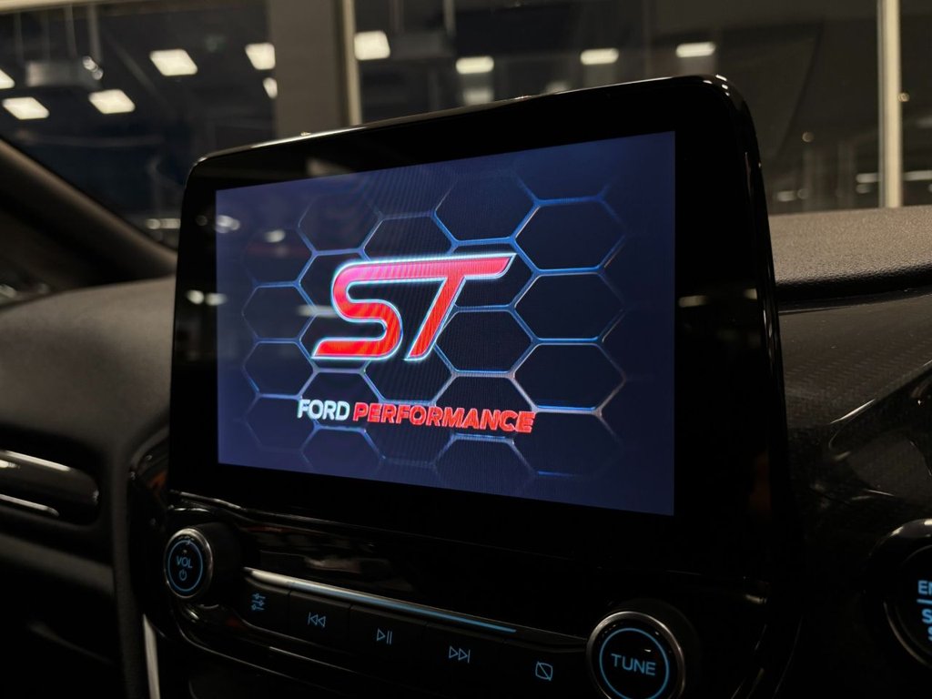 Used Ford Fiesta 2018 for sale - 77133086: Photo 32