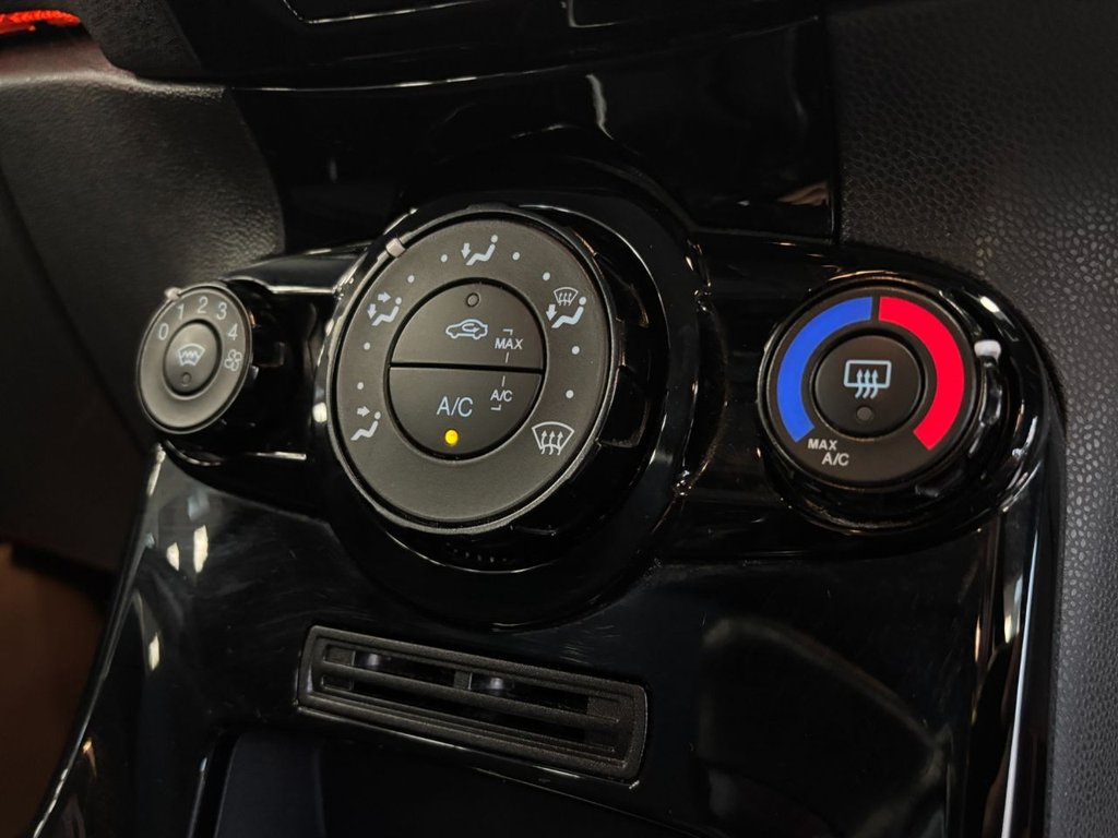 Used Ford Fiesta 2015 for sale - 76642847: Photo 30