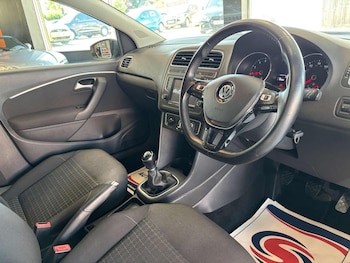 Used Volkswagen Polo 2016 for sale - 79517875: Photo