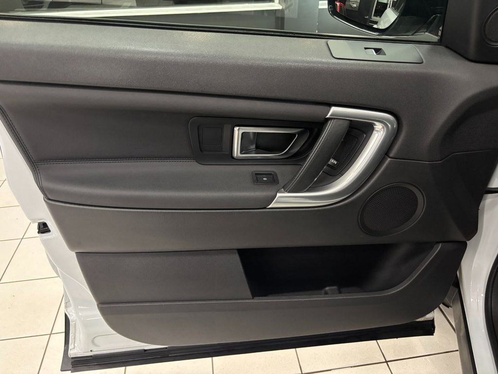 Used Land Rover Discovery Sport 2018 for sale - 76470307: Photo 44