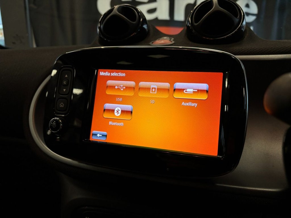 Used smart fortwo 2019 for sale - 76368045: Photo 30