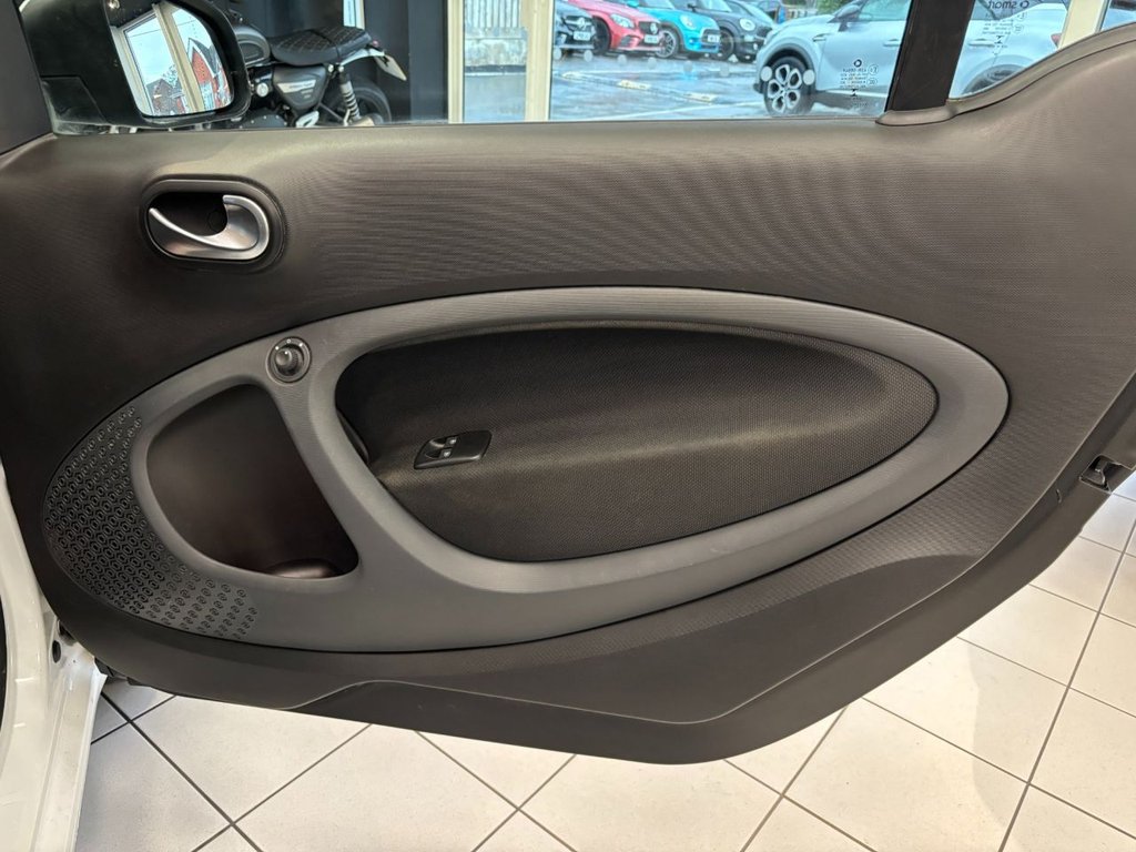 Used smart fortwo 2019 for sale - 76368045: Photo 45