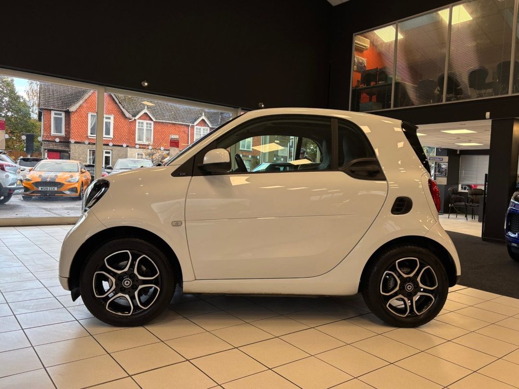 Used smart fortwo 2019 for sale - 76368045: Photo 7