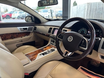 Used Jaguar XF 2013 for sale - 77369516: Photo