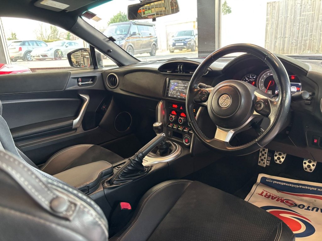 Used Toyota GT86 2017 for sale - 77765417: Photo 2