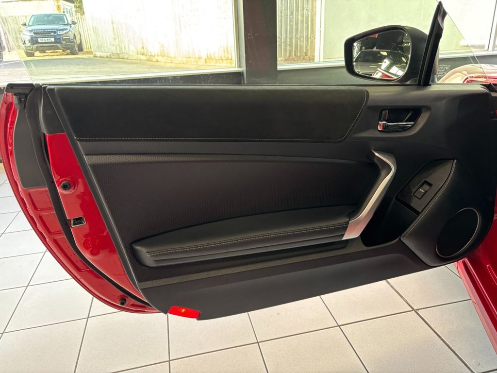 Used Toyota GT86 2017 for sale - 77765417: Photo 45