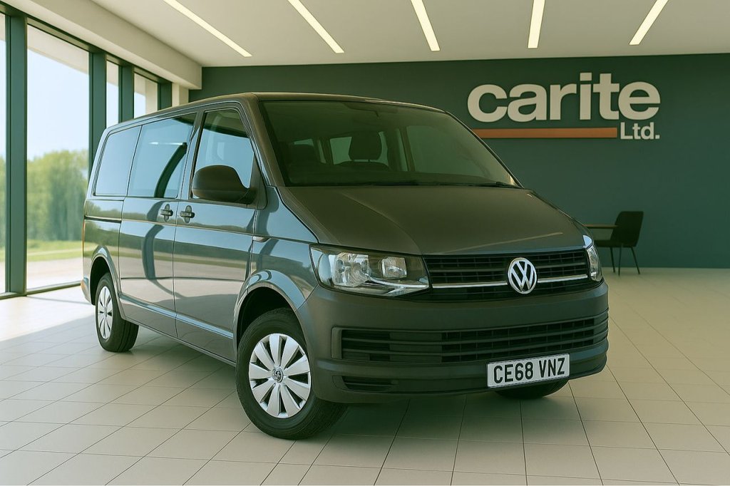Used Volkswagen Transporter Shuttle 2018 for sale - 76356287: Photo 1