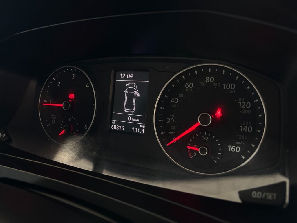 Used Volkswagen Transporter Shuttle 2018 for sale - 76356287: Photo 23