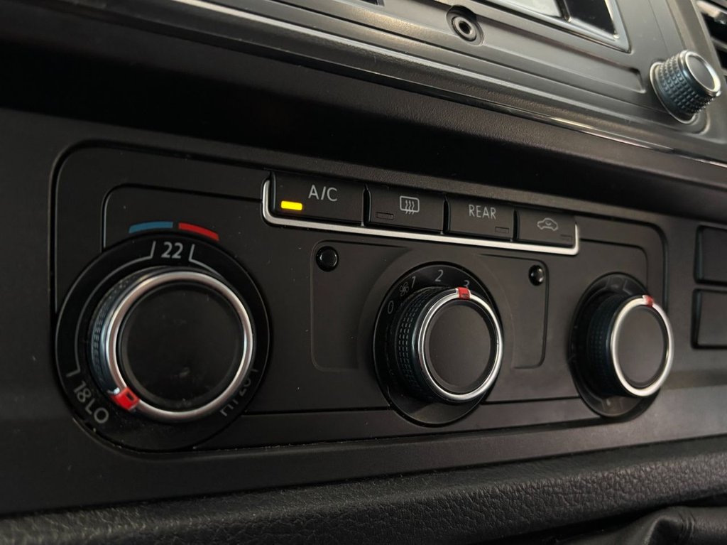 Used Volkswagen Transporter Shuttle 2018 for sale - 76356287: Photo 30