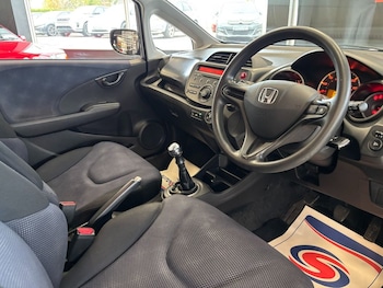 Used Honda Jazz 2013 for sale - 76469685: Photo