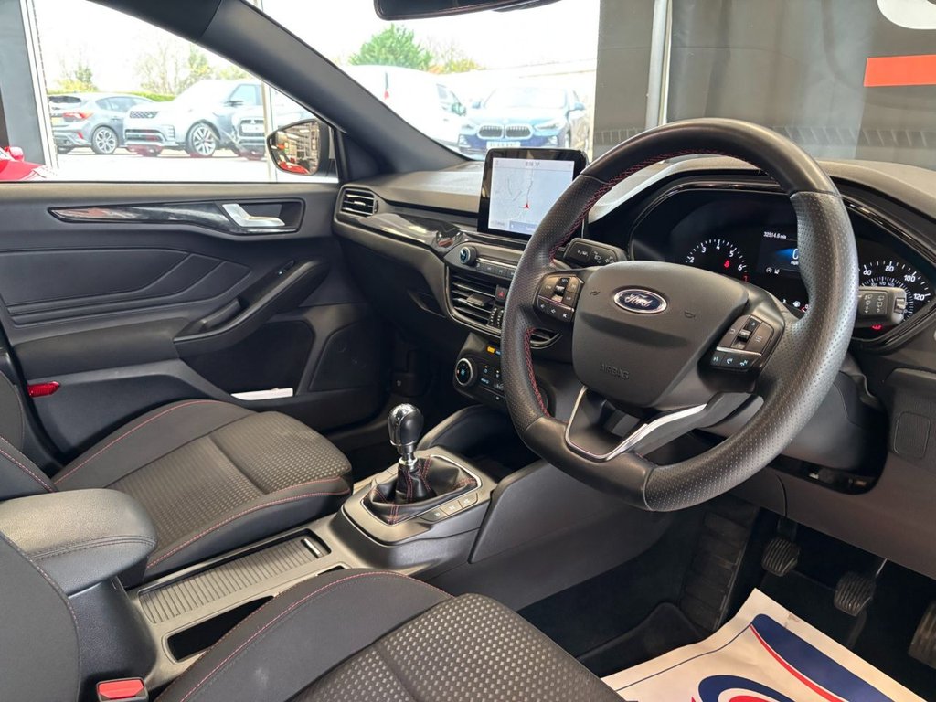 Used Ford Focus 2021 for sale - 76547212: Photo 2